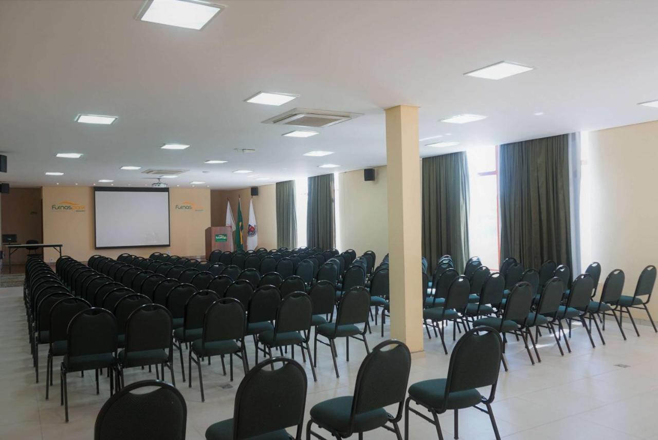 Ramada By Wyndham Furnaspark Formiga Exterior photo