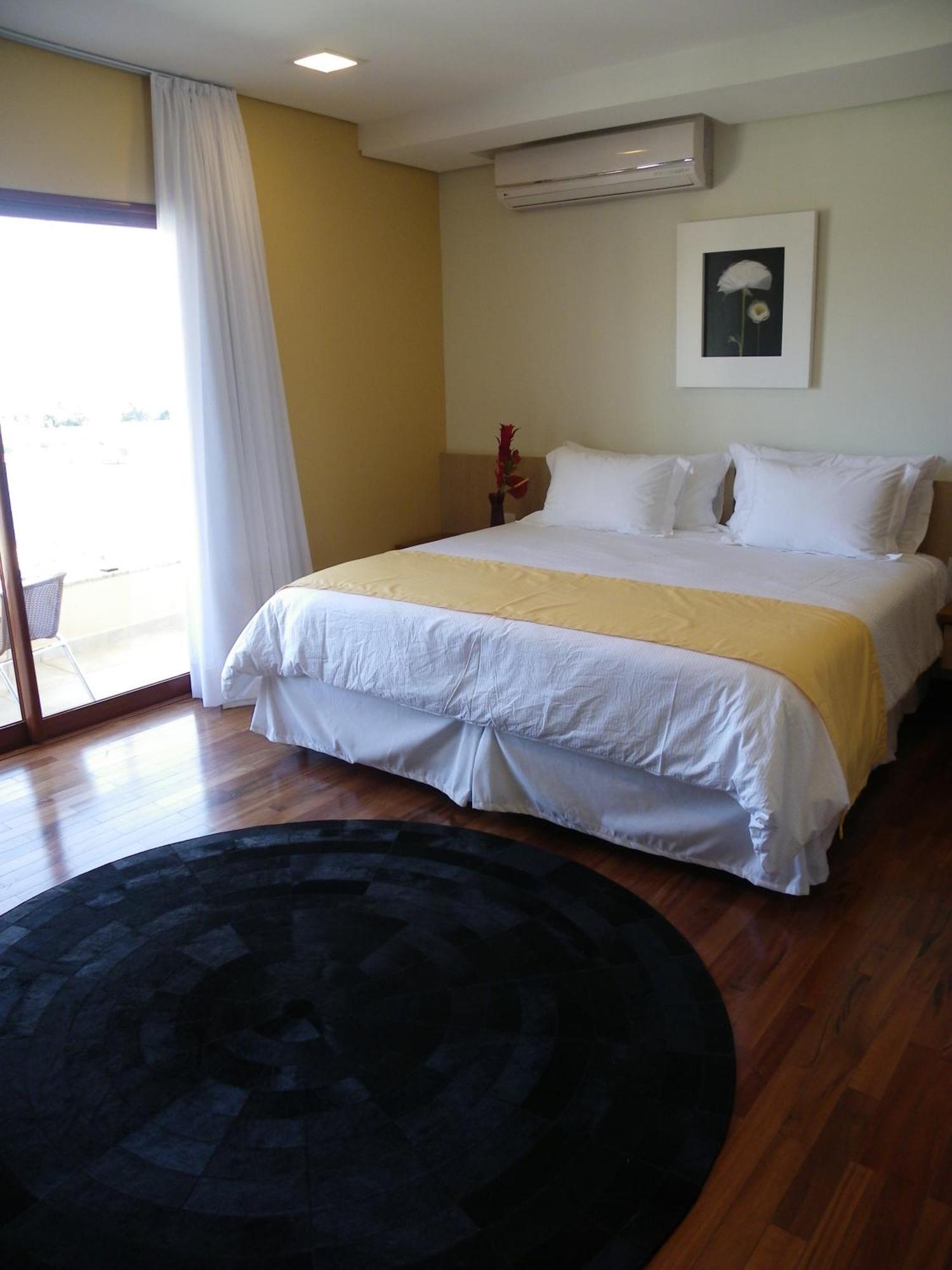 Ramada By Wyndham Furnaspark Formiga Exterior photo